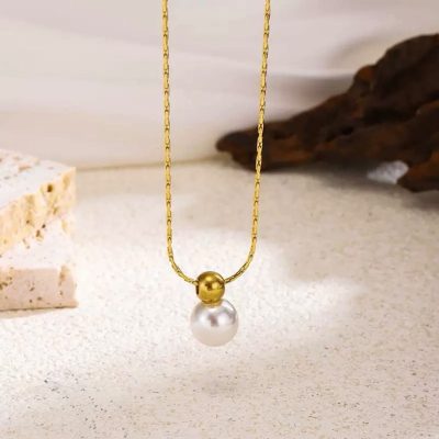 Golden pendent with locket