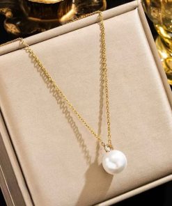 Golden pendent with locket
