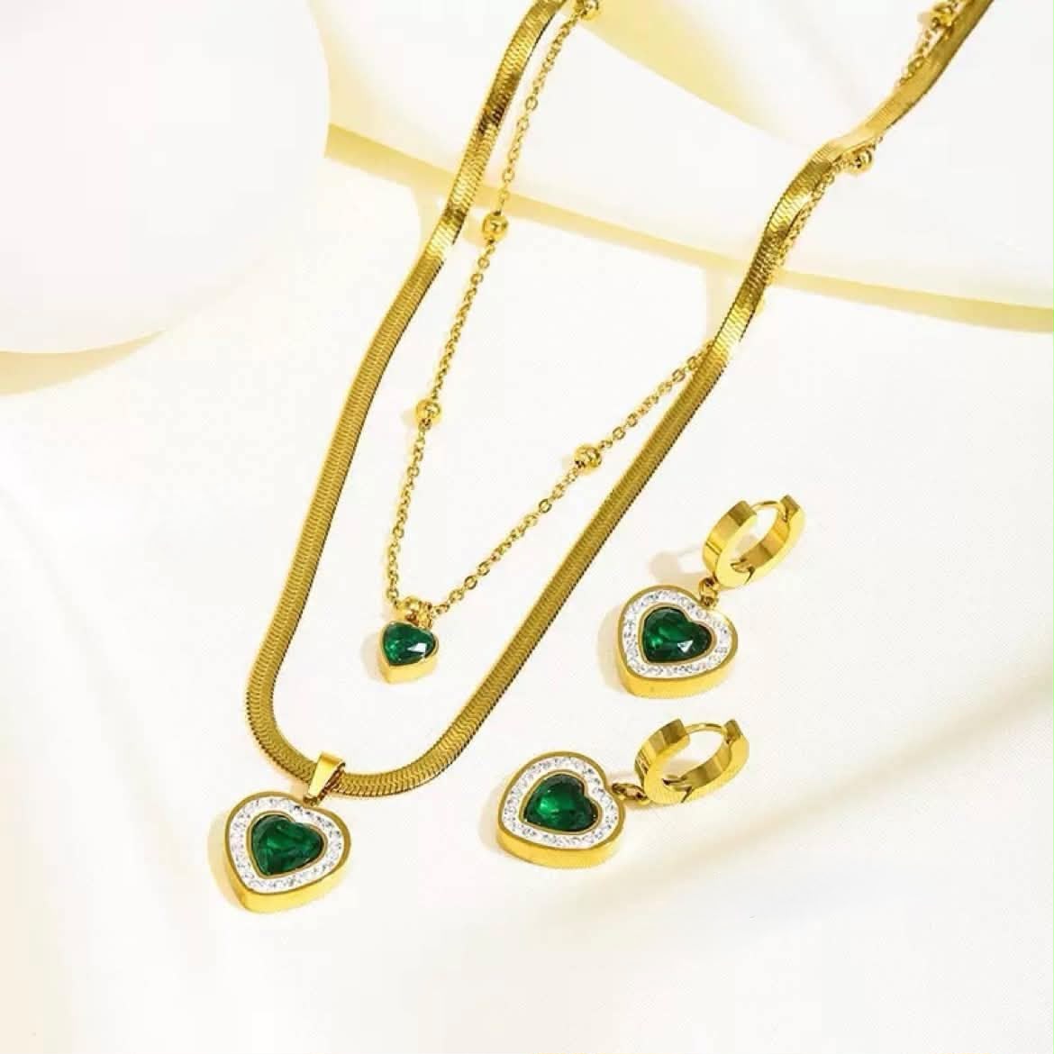 Golden pendent set