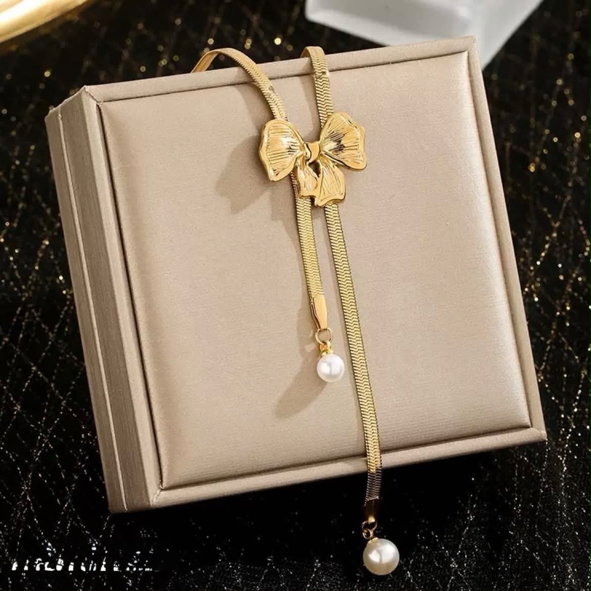 Golden pendent with locket