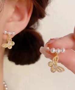 golden earring with pearl
